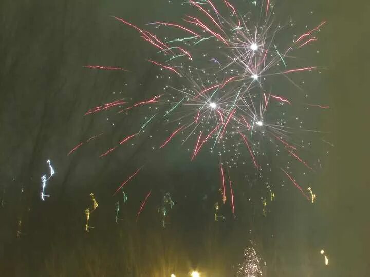 Салют в москве. Салют "новогодний". Салют "новогодний". Будет ли салют на новый год 2025. Салют картинки.
