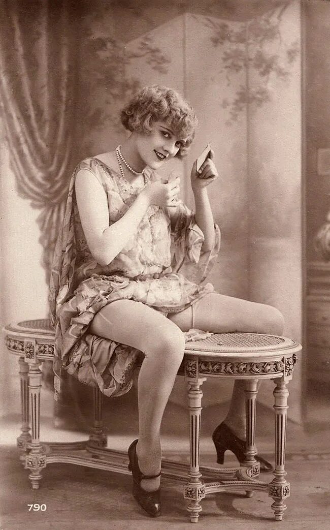 Бордель 20 век. Дореволюционный бордель. Винтажные женщины. 18 ретро винтаж. Alfred cheney johnston 1884-1971 фотограф альфред чейни джонстон.