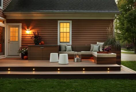 The same material was used to create the built-in seating and planter... 