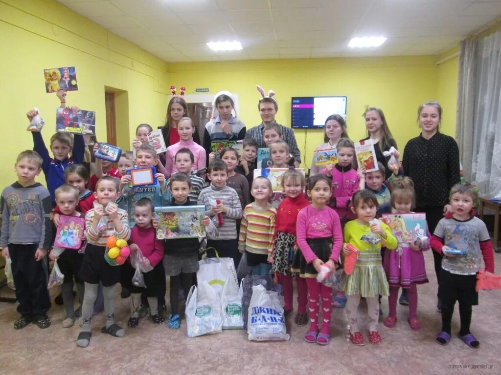 временный приют для детей. дети с приюта екатеринбург. социальный приют росток деревня рокотушка. воспитатели приюта для детей уфа. временный приют для детей.