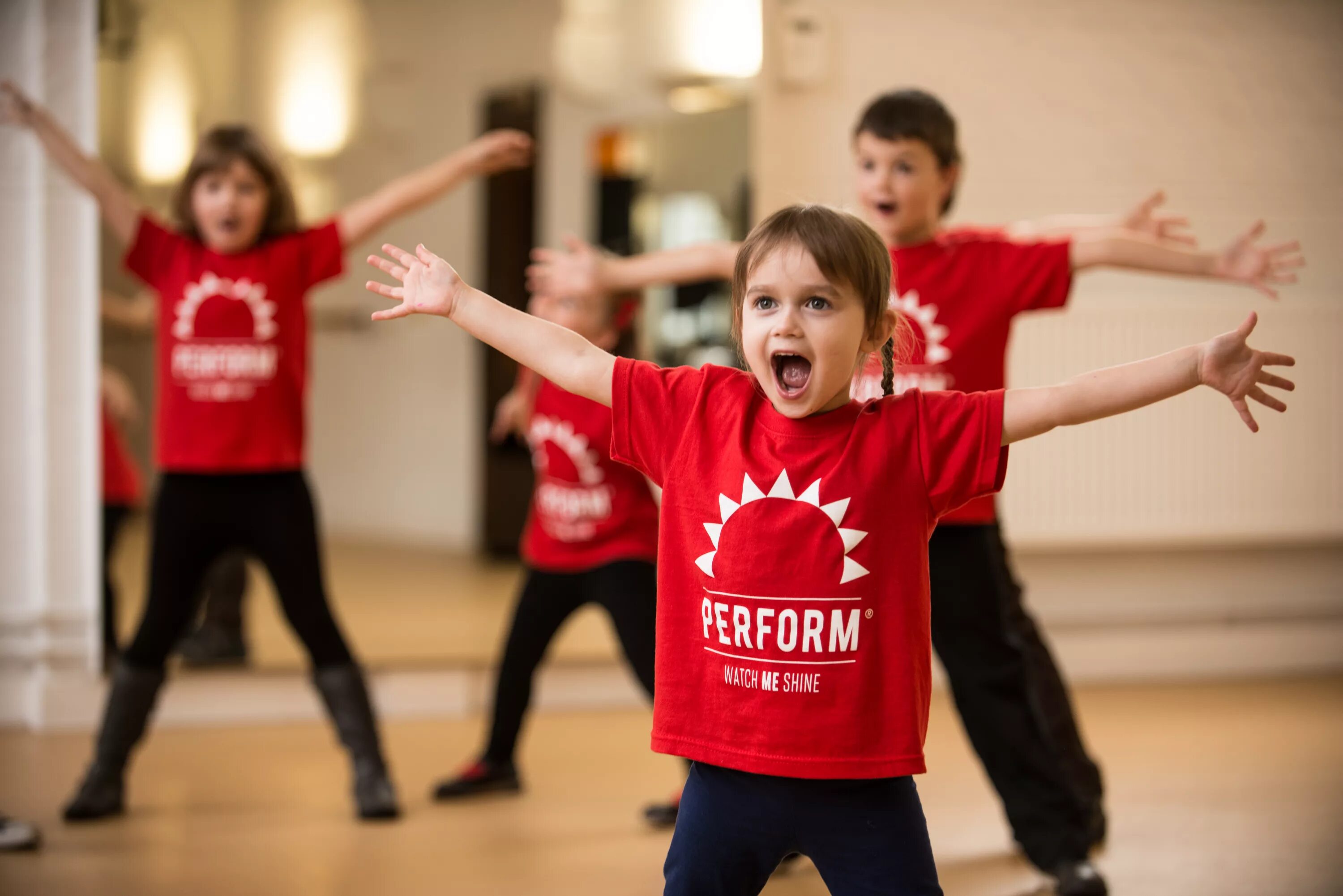 School performance. Актерское мастерство. Актерское мастерство для детей. Занятия по актерскому мастерству. Актёрское мастерство для детей упражнения.