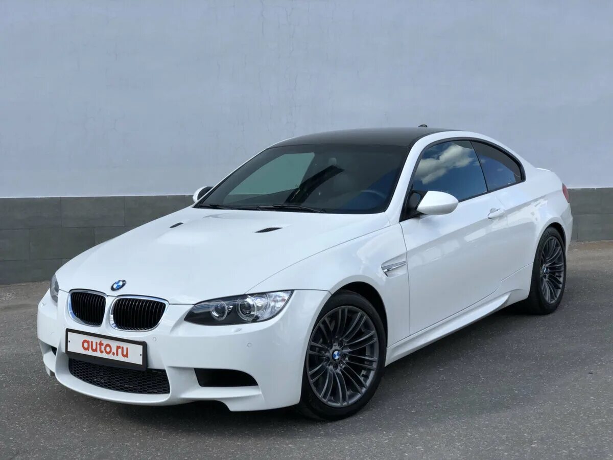 BMW m3 Coupe 2011. BMW m3 IV. БМВ е90 купе. БМВ 3 е90 купе.