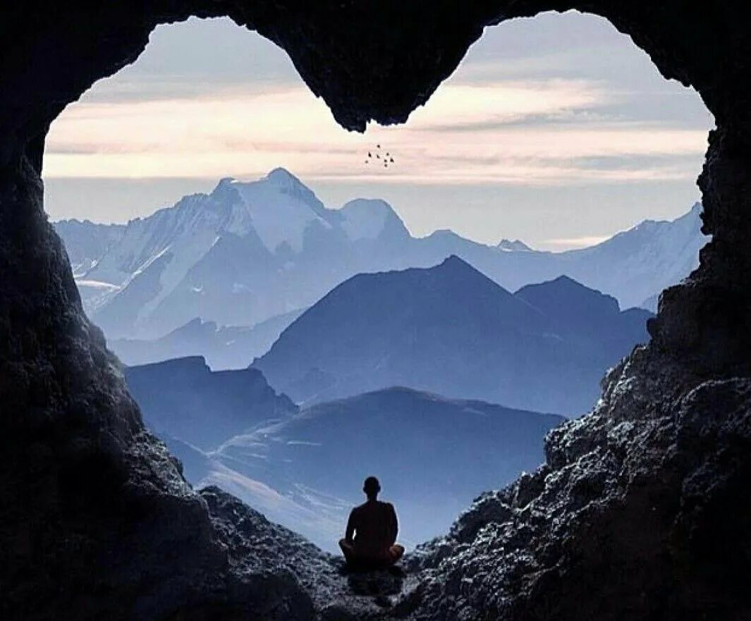 Горы скалы. Природа с высоты. Сердце в природе. Гора сердца сельма. Лорейн каунти озеро сердце.