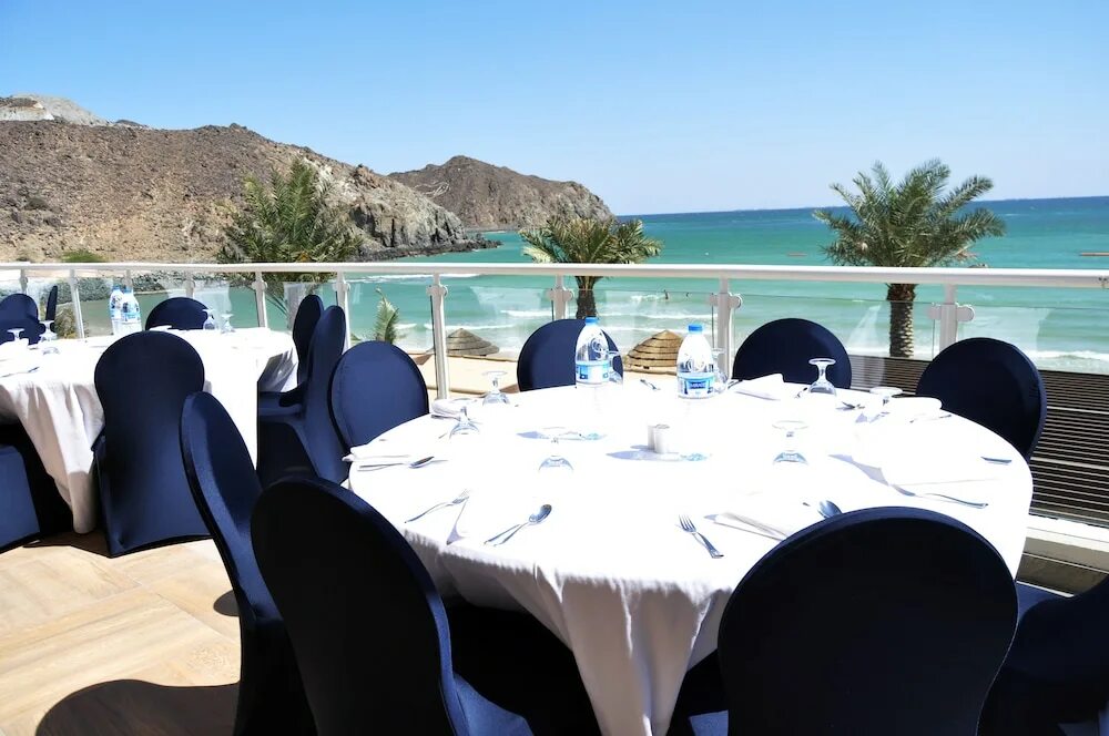 Oceanic khorfakkan resort оаэ фуджейра. Океаник корфаккан резорт оаэ. отель океаник фуджейра. фуджейра океаник корфаккан резорт 4. океаник оаэ фуджейра.