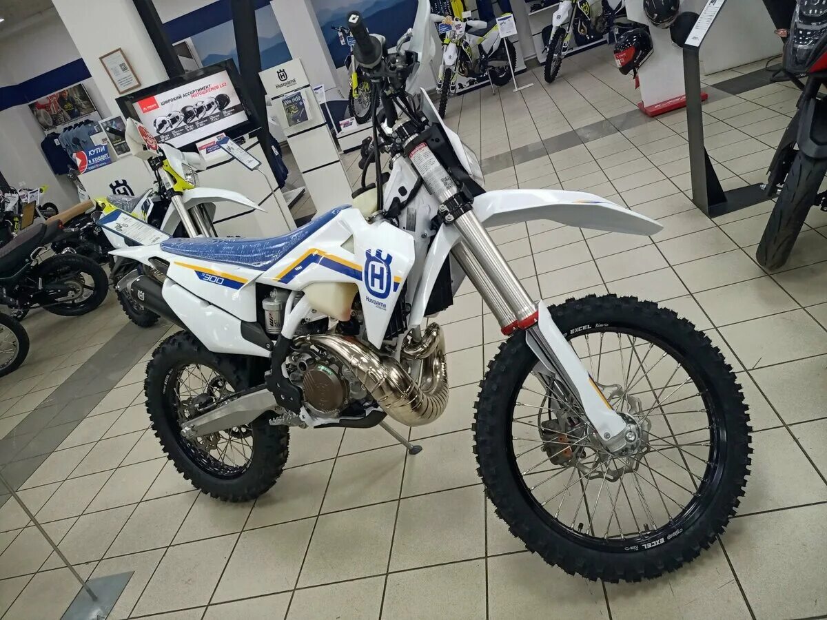Хускварна те 300. Мотоцикл хускварна 250. Husqvarna te 300i. Husqvarna эндуро 300. Husqvarna te 300 2015.