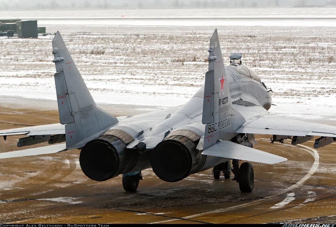 Микоян миг-29. Mig 29. Миг 29 шасси.