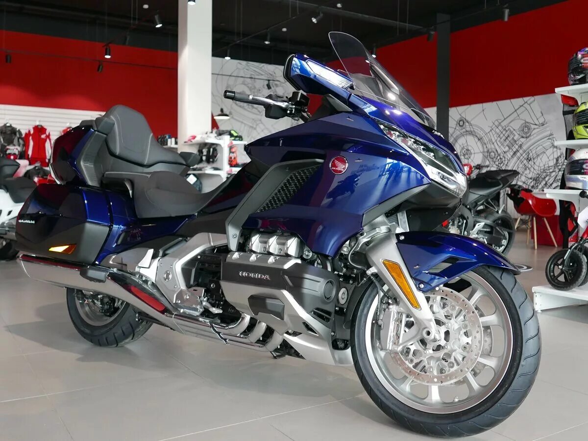 дилеры мототехники. хонда казань. салон магазина мототехники. салон мопедов. мото магазин владикавказ.