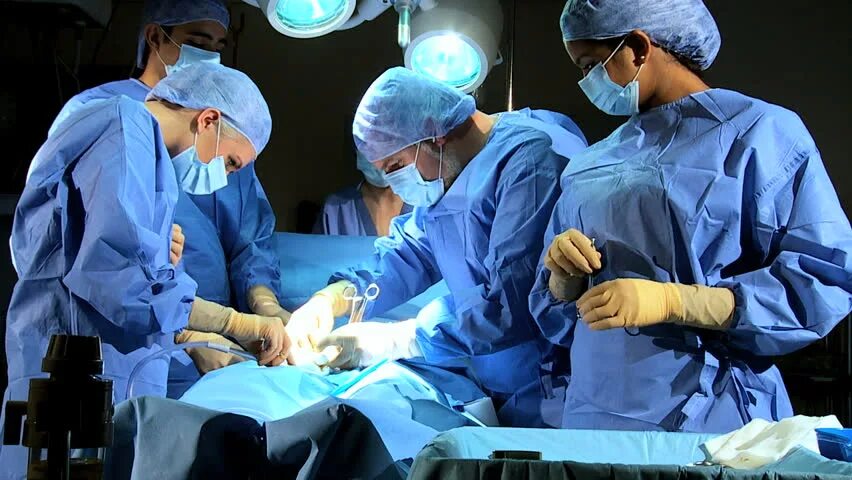 Surgeons performs performing perform operation