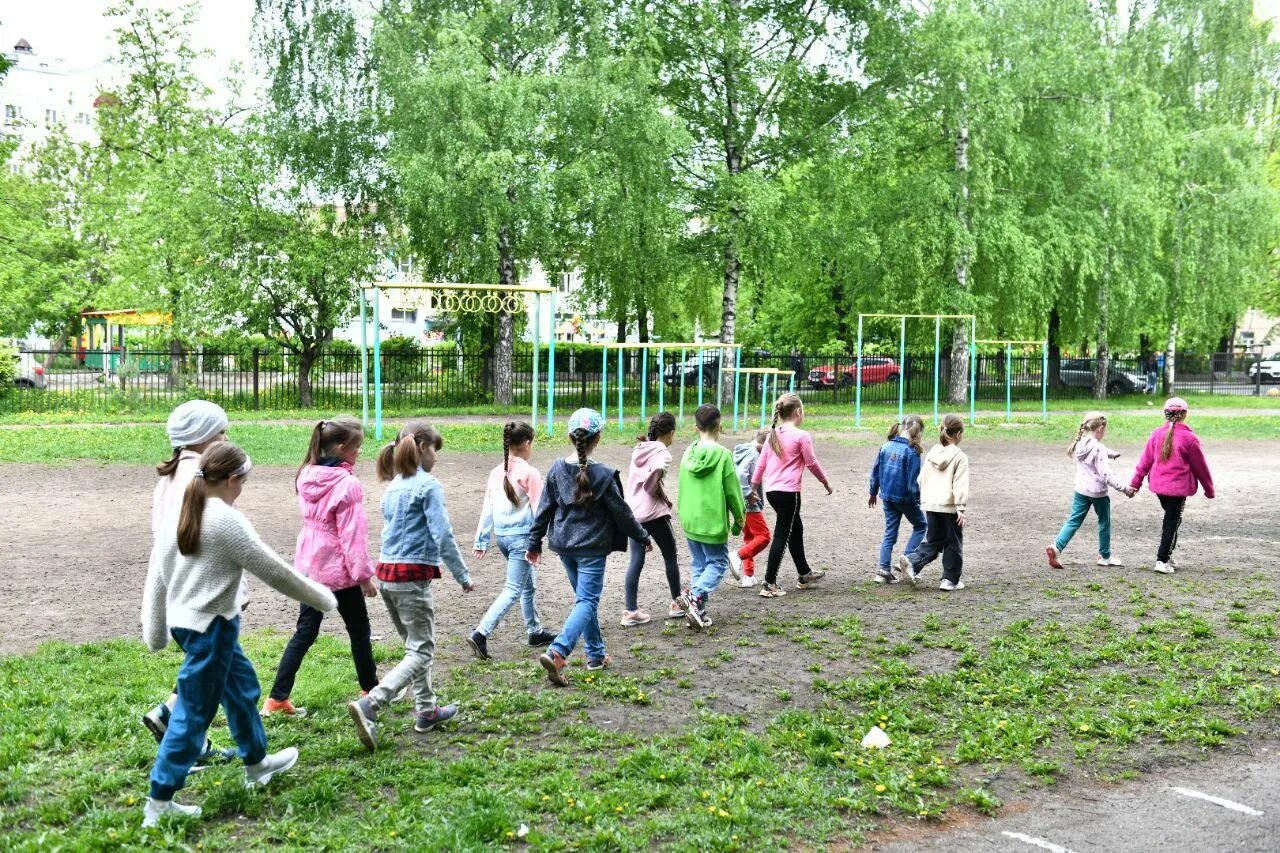 Городской лагерь ярославль. Детский городской лагерь. Лагерь в Ярославле. Летний городской лагерь. Лагерь в Ярославле летом.