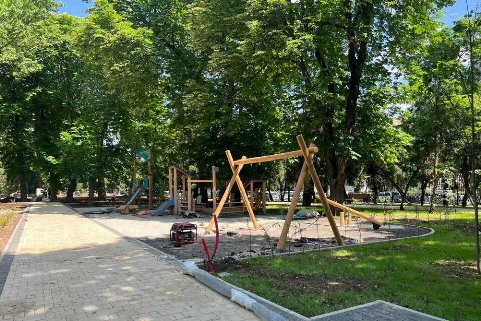 Снять квартиру на шоссе Парковое в поселке городского типа Парковое на длительны