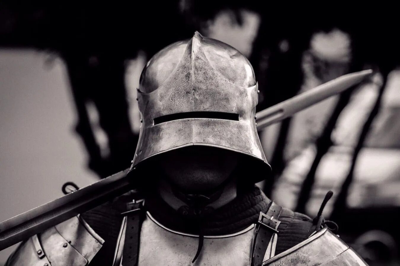 Рыцарь не тот кто. Смешной рыцарь. Мемы про рыцарей. Рыцарь мем. Рыцарь не тот кто.