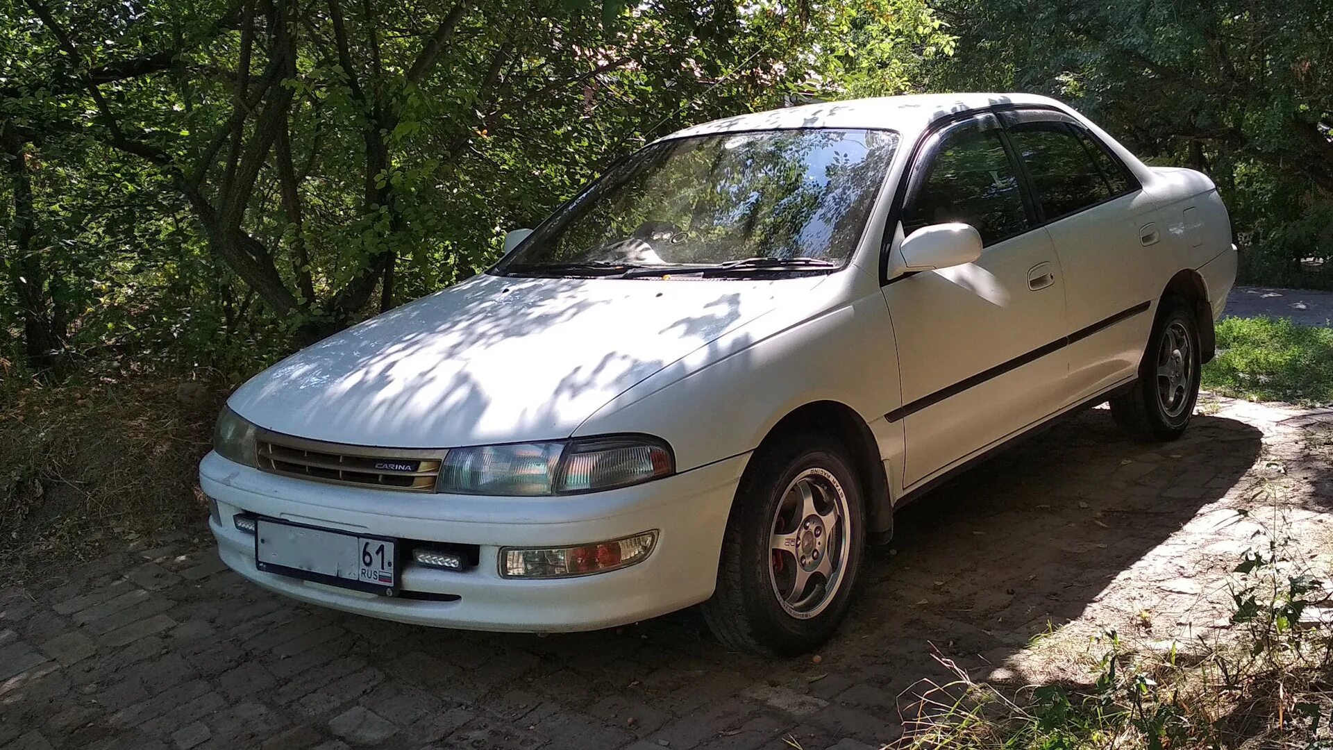 Toyota Carina улыбка.