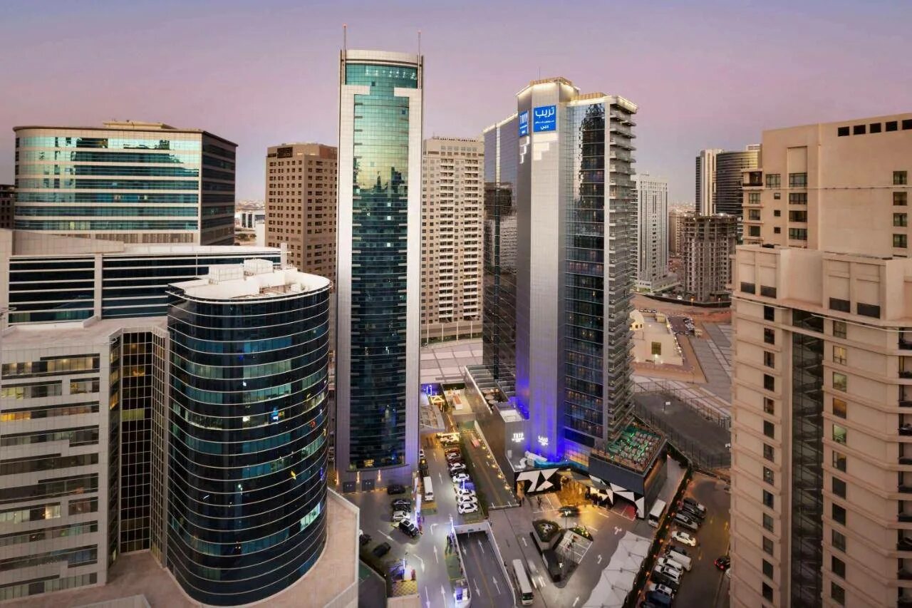 Tryp by wyndham barsha heights. Аль барша Дубай. ОАЭ,Дубай,Wyndham Dubai Marina. Дубай отель ал барша. Barsha heights район Дубай.