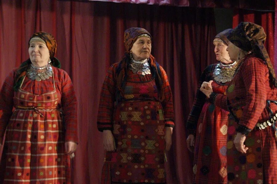 Бурановские бабушки удмуртия. Мадонна бурановские бабушки. Бурановские бабушки бураново удмуртия. Храм бабушек бурановских удмуртия. Ансамбль бурановские бабушки.