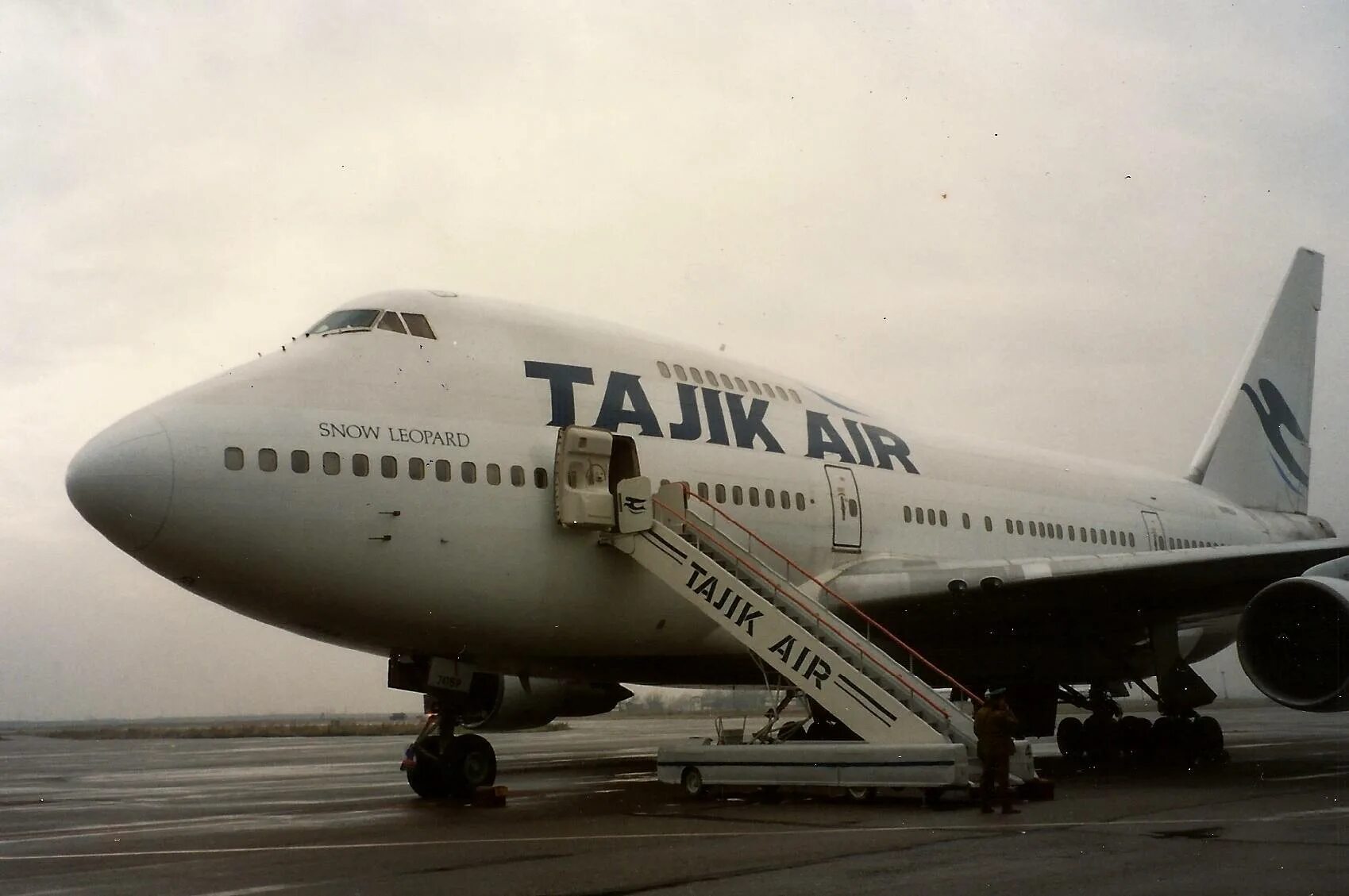 Самое эйр. Boeing 747sp Tajik Air. Таджик Эйр Боинг 747. Боинг 747 SP. Tajik Air. Боинг 767 таджик Эйр.