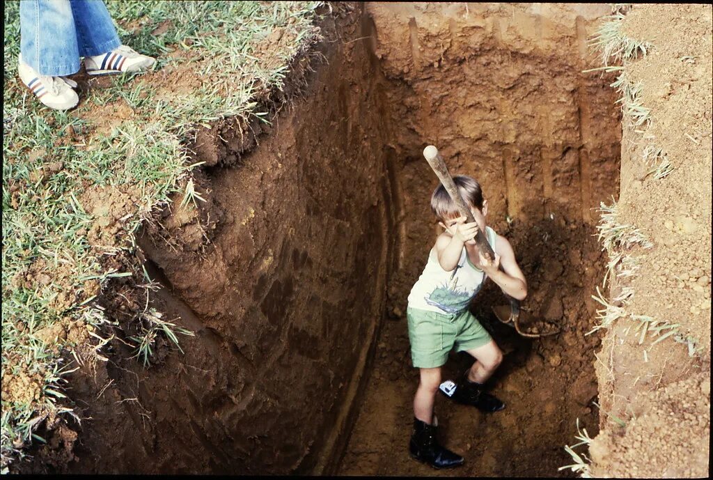 Digging на русском. Geologyst Grave. Диггинг. Digging my own Grave. Dig dug digging Strike.