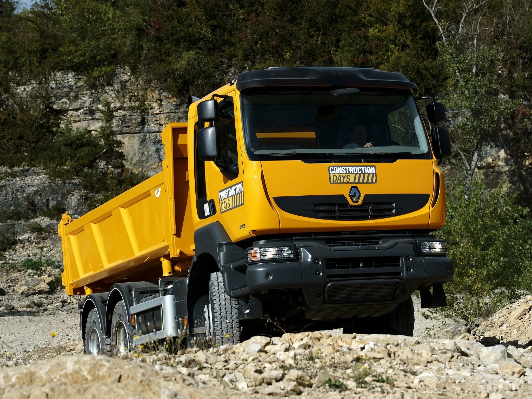 Renault c. Renault Kerax самосвал. Renault Kerax 6x4 самосвал. Renault Kerax 380.34. Renault Kerax 2021.