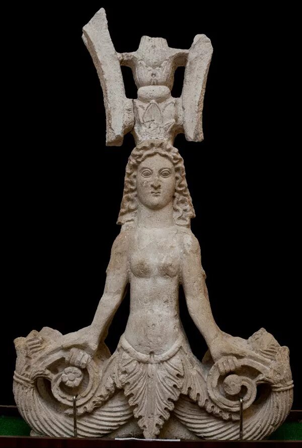 Змееногая богиня скифов. Змееногая богиня апи. Змееногая богиня скифов апи. Скифская змееногая богиня. Богиня апи апи скифов.