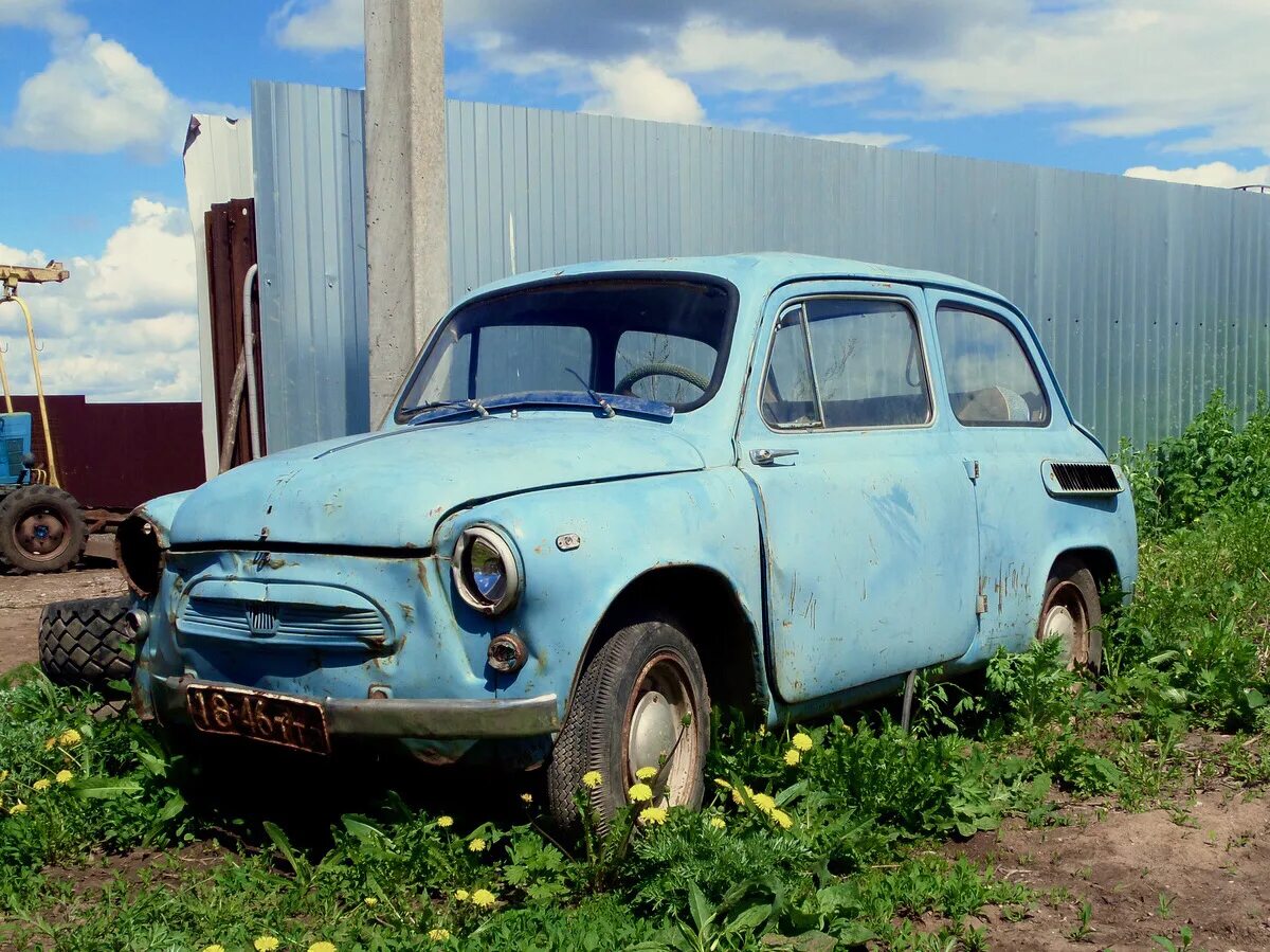 Заз 968. Заз 968. Заз 965 запорожец. Старый запорожец. Машина запорожец заз 968.