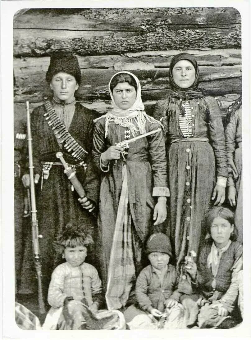 Князь чепеллеу урусбиев. Карачаевцы абазины черкесы. Ногайцы тюркский народ северного кавказа. Карачаевцы аварцы ногайцы калмыки балкарцы. Карачаевцы 19 века.