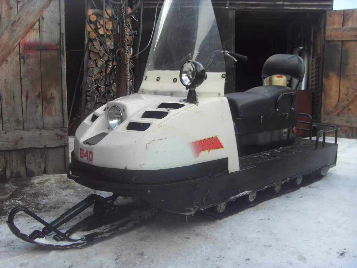 Снегоход brp 1300. Лодка снегохода тайга. Бу снегоходов в хмао. Снегоход буран 640 удлиненный. Снегоход тайга ст-500д по глубокому снегу.