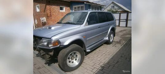 Прадо 95 Паджеро 2. Битый Pajero Sport. Паджеро битый 2006 года. Митсубиси Паджеро битый.