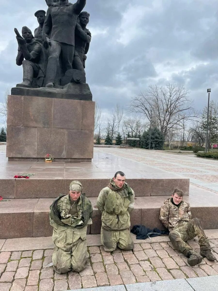 Потери десанта. Памятники войны. Военные памятники Украины. Памятник герою. Памятники войнам в России.