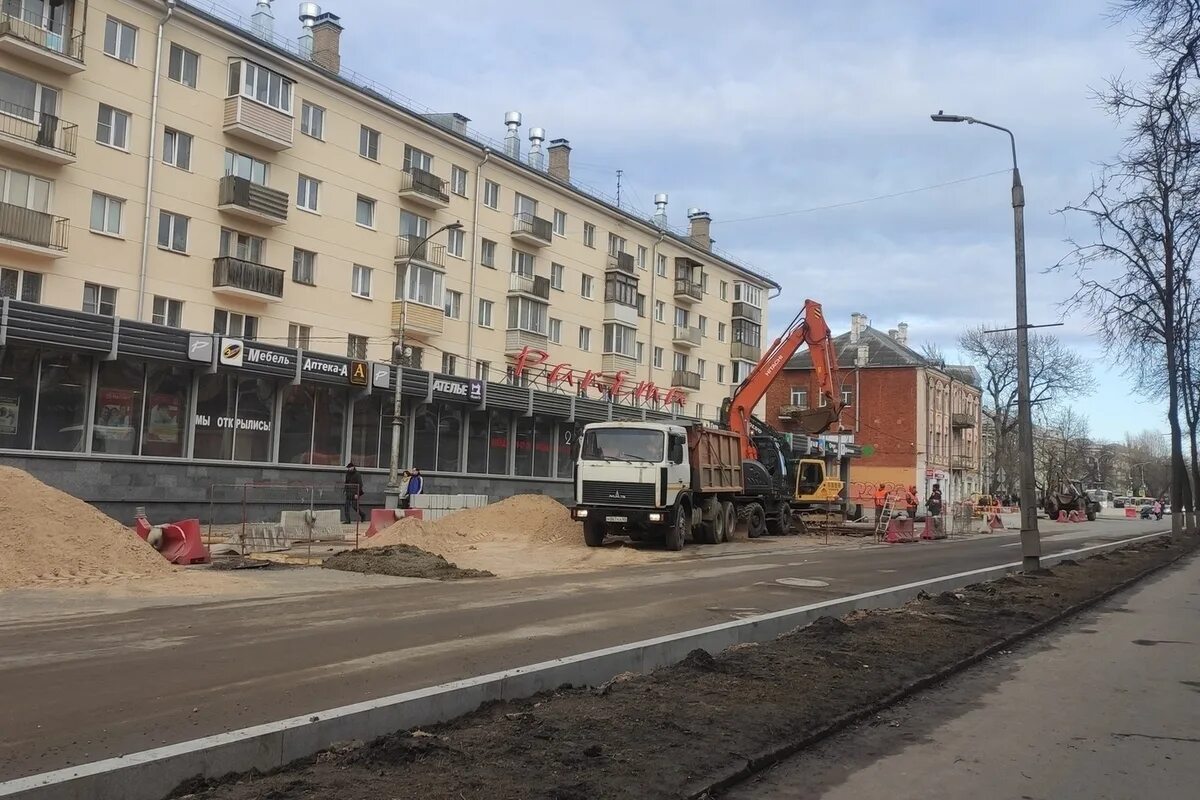 Октябрьский пр псков. Октябрьский проспект Псков. Октябрьский проспект (Псков) с неба. Ремонт Октябрьского проспекта Псков.