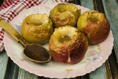 Можно ли запечь яблоко в духовке