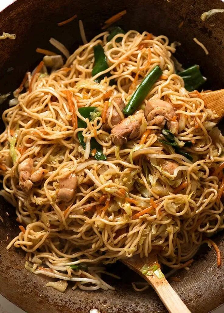 Лапша вау чоу. Лапша чоу мейн. чау мейн. чоу мейн с курицей. chow mein noodles.