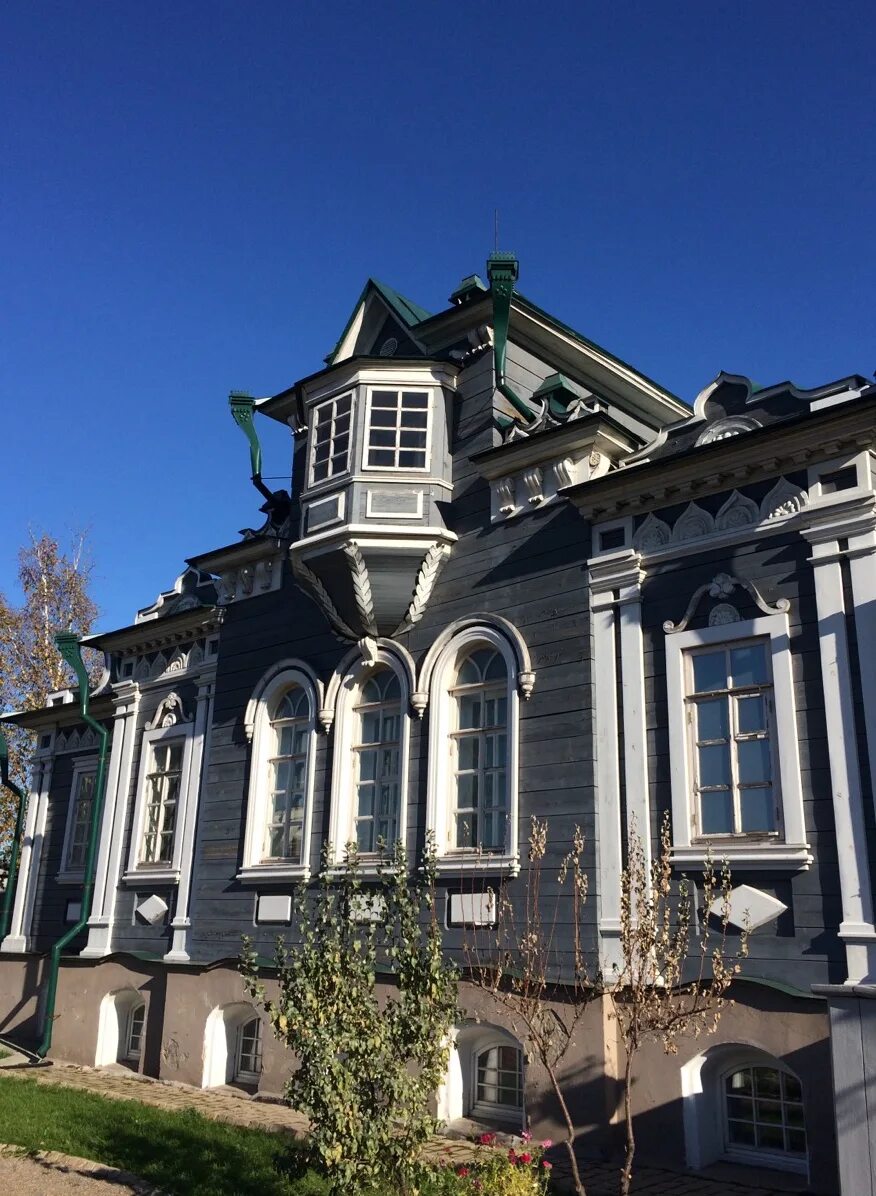Дом музей трубецких иркутск улица дзержинского фото. Дом трубецких в петровском заводе. Усадьба волконских иркутск. Музей декабристов трубецких в иркутске. Дом музей трубецких в иркутске.