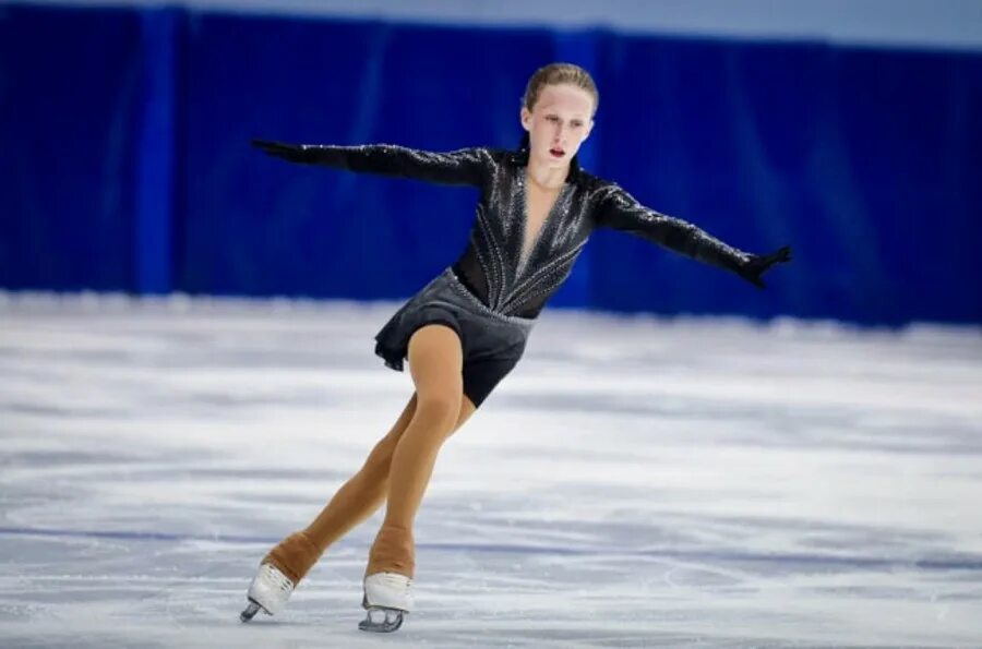 фигурное катание 1 канал юниоры. алиса двоеглазова фигуристка. фигурист горелкин. загитова кубок первого канала. фигурное катание 1 канал юниоры.