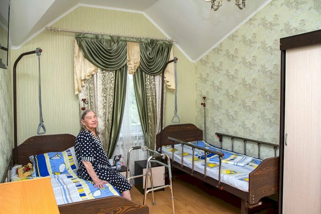 коридор пансионата. пансионат для престарелых в королеве городок. пансионат плюс королёв. пансионат добрый королёв. пансионат болшево королев.