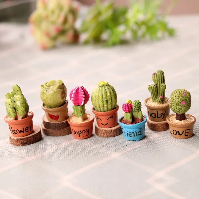 Декоративное мини купить. Mini Cactus. Миниатюрные кактусы. Декоративные мини кактусы. Миниатюрные фигурки для декора.