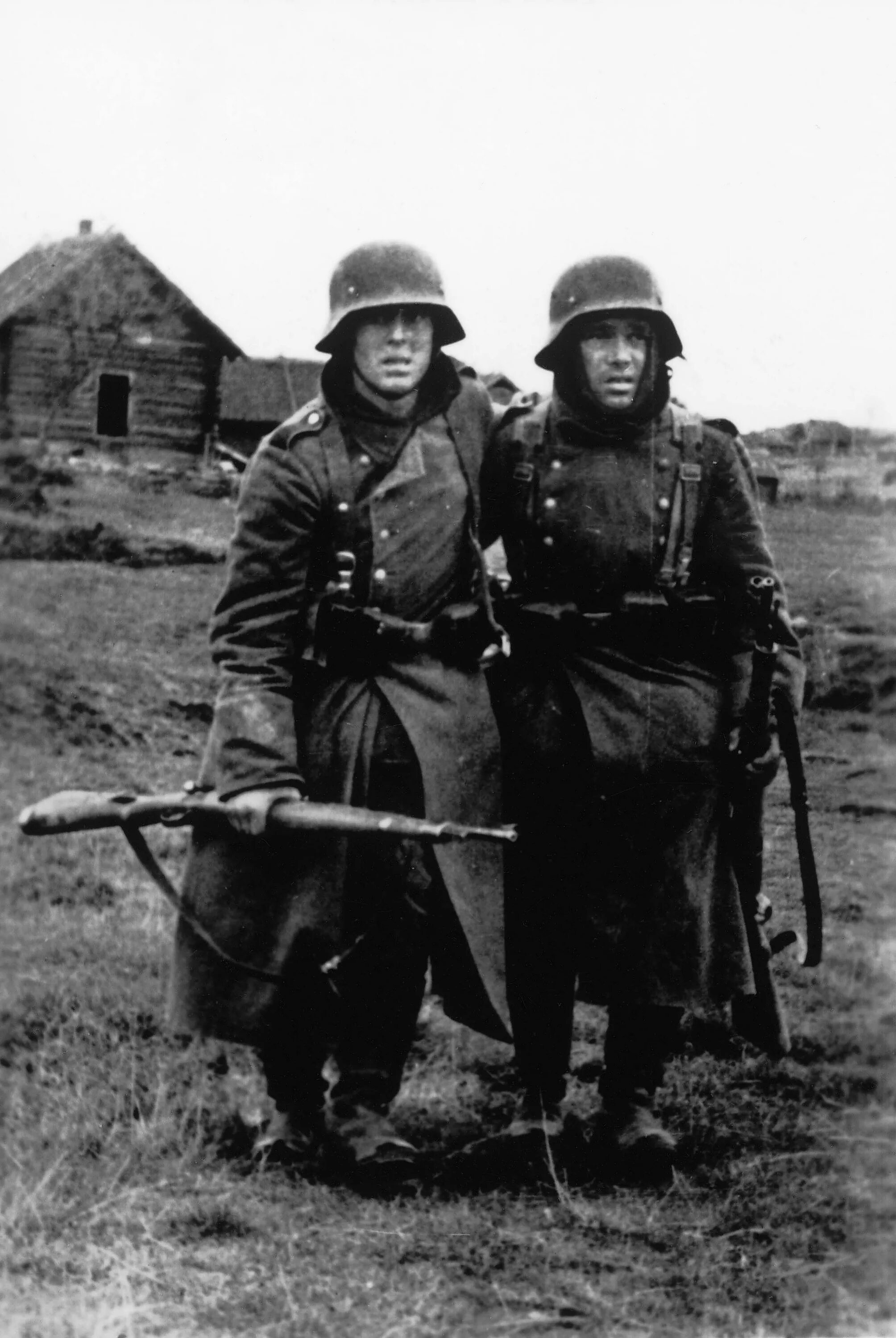 Германские солдаты на Восточном фронте 1 мировая. Солдаты вермахта на Восточном фронте. Солдат вермахта во второй мировой.