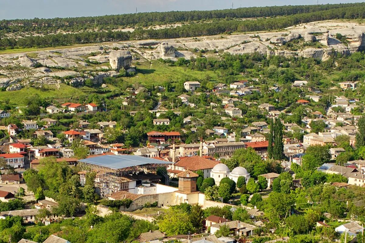 Бахчисарайский город. Город Бахчисарай Крым. Бахчисарай новый город. Бахчисарай центр города. Бахчисарай Крым старый город.