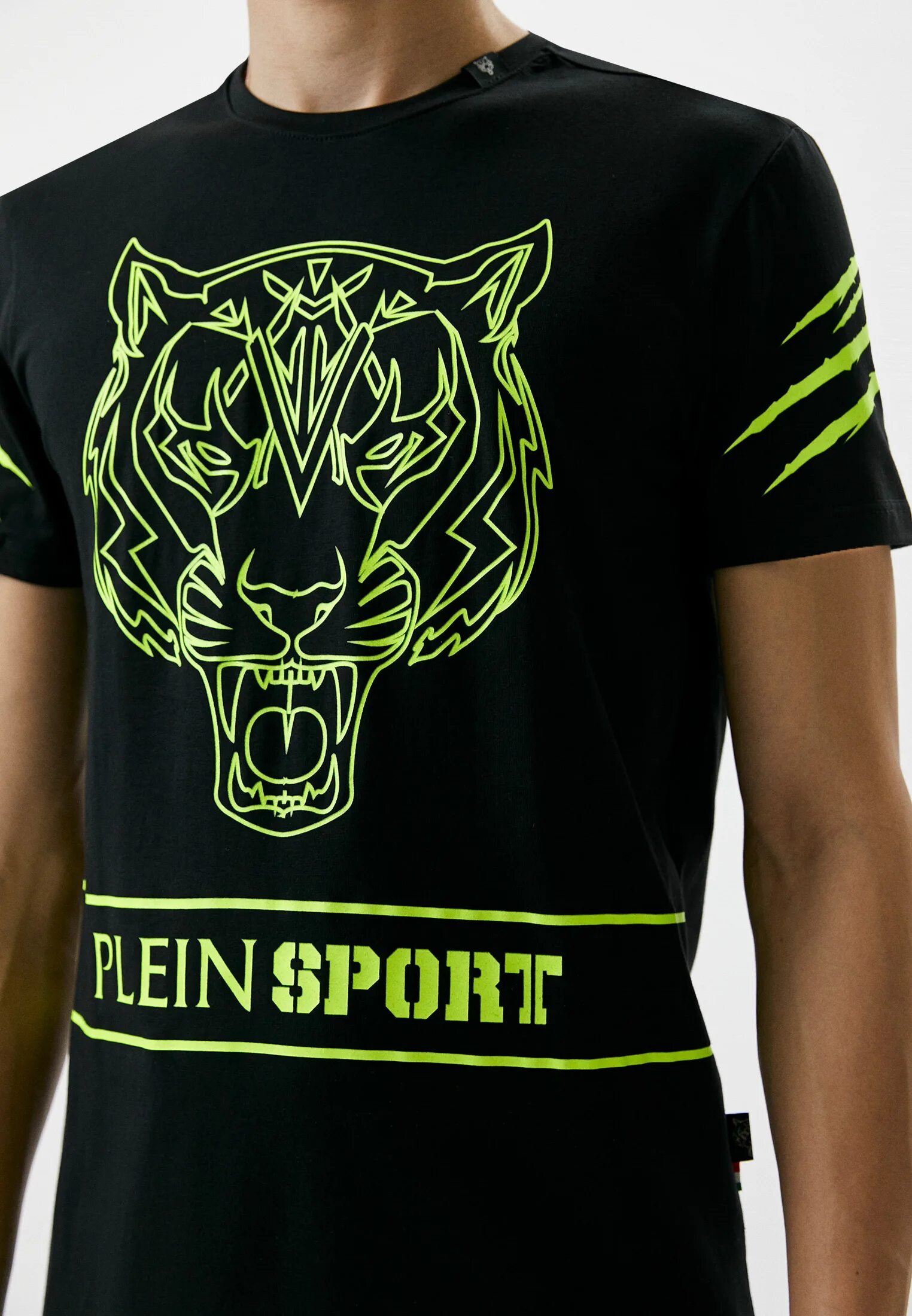 Plein sport. Футболка plein Sport Equipment. Футболка plein Sport камуфляж. Плейн спорт официальный сайт.