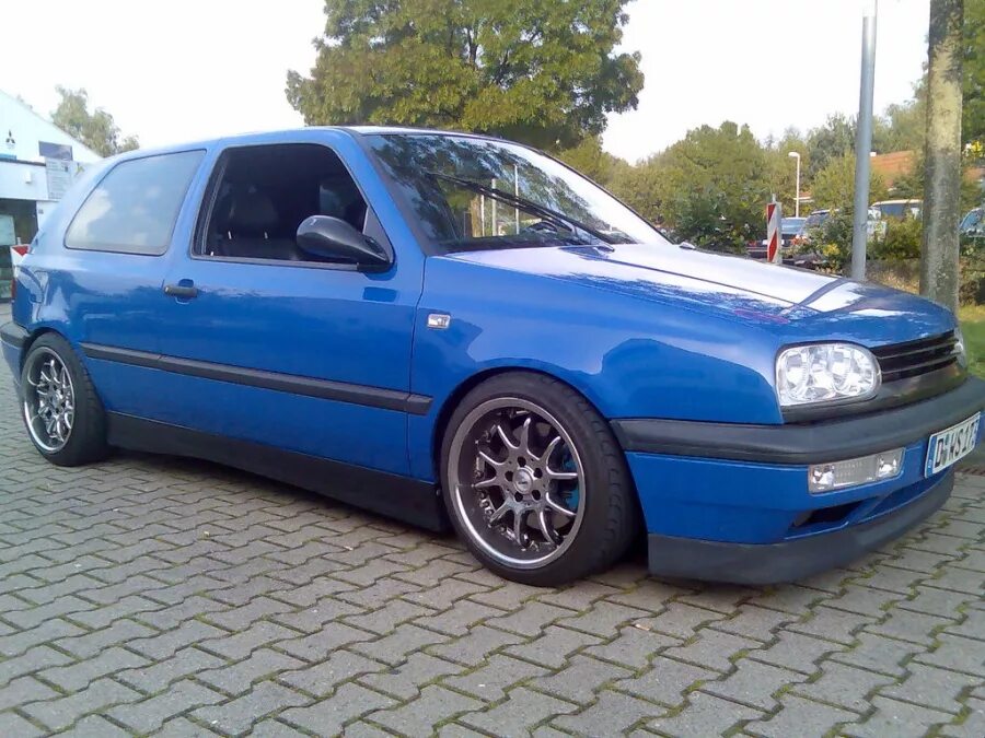 Volkswagen vr6. Фольксваген гольф вр6. VW Golf 3 vr6. VW Golf vr6. Volkswagen Golf 3 голубой.