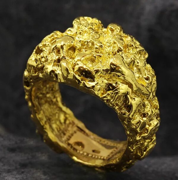 Сломанное золотое кольцо. Перстень с самородком золота Магадан. Кольцо с самородком золота Магадан. Золото 750 пробы самородок. Кольцо Ichien 750 золото.