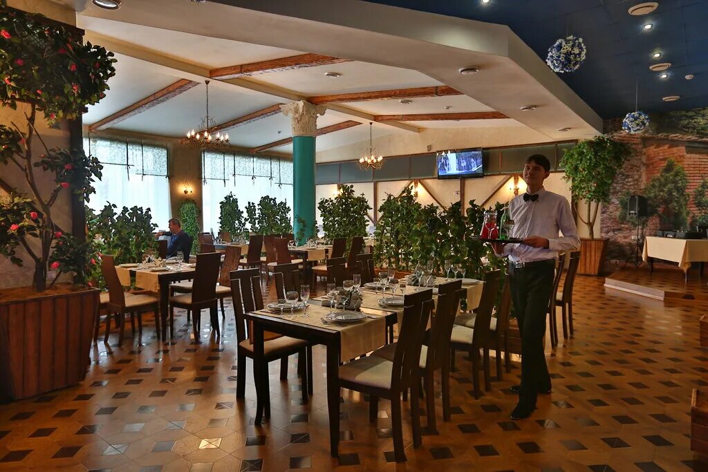 Ресторан сказка ярославль. Кафе дворик ярославль. Еда ресторан ярославль. Ресторан сказка ярославль. Food wine ярославль.