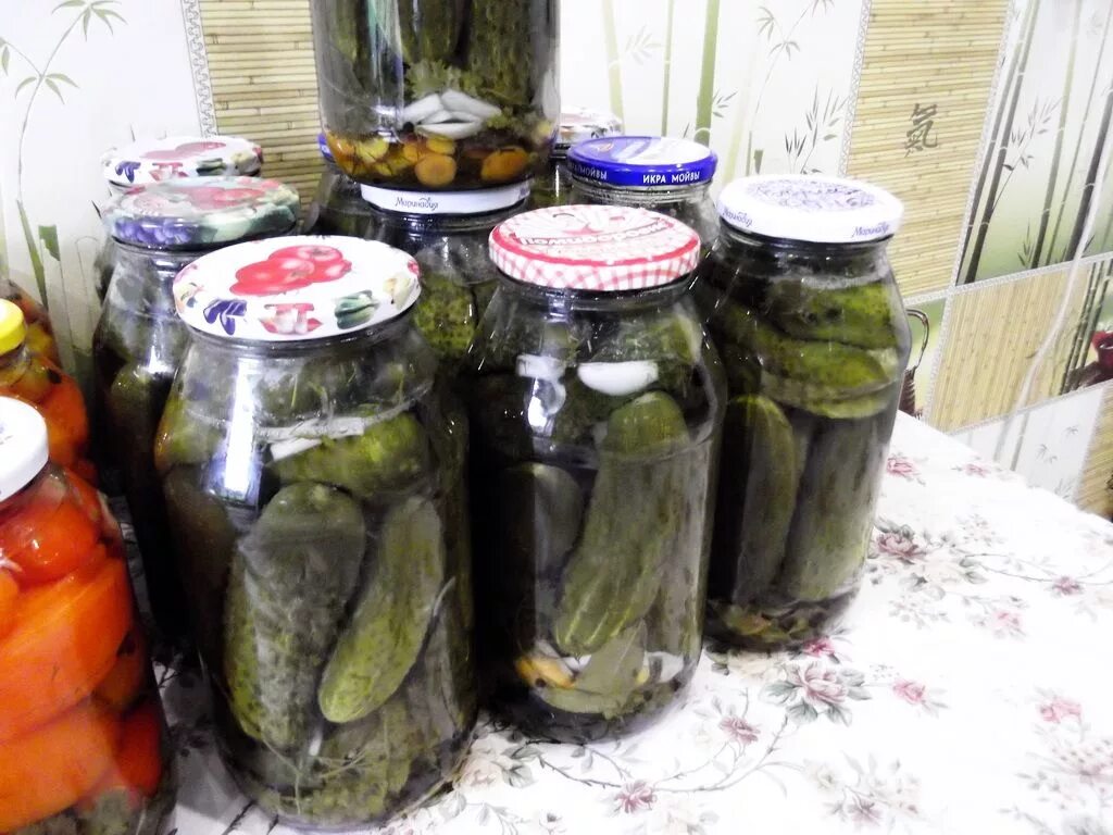 Огурцы по болгарски. Маринованные огурцы на зиму болгарские. Маринованные огурцы на зиму болгарские. Огурцы по болгарски с луком и морковью. Маринованные огурцы на зиму болгарские.