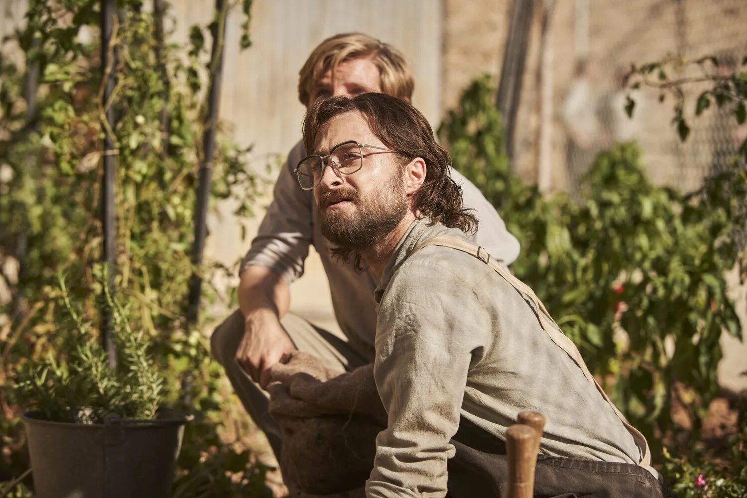 Дэниел рэдклифф 2020 побег из претории. Дэниел рэдклифф 2022. Побег рэдклифф. Дэниел рэдклифф побег из претории. Дэниел рэдклифф 2020 побег из претории.