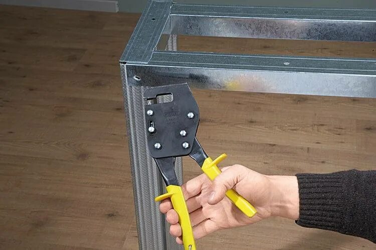 Инструменты для монтажа гипсокартона кнауф. Таджима инструмент для гкл. Инструмент для работы профилем. Просекатель для гипсокартона stanley. Инструмент для монтажа гипсокартона.