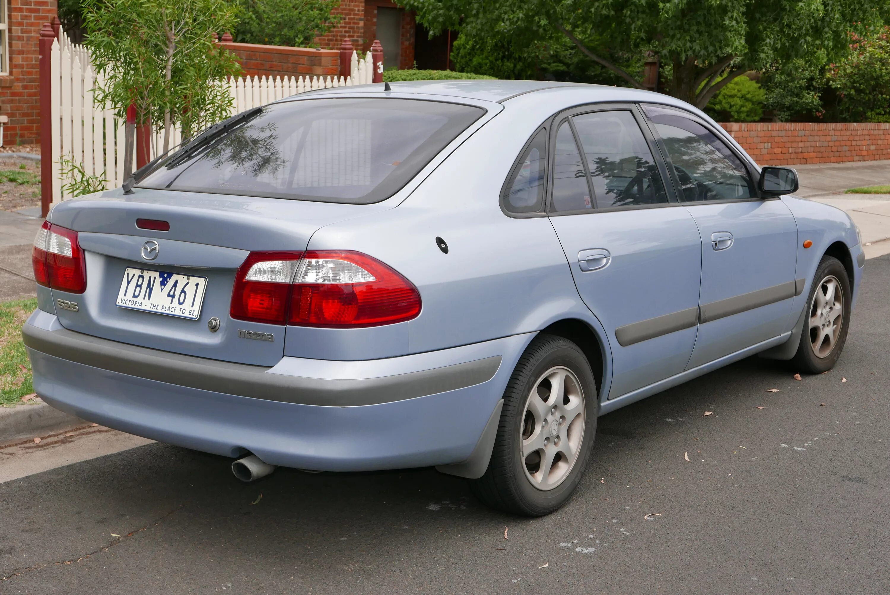 Mazda 626 gf. Мазда 626 gf хэтчбек. Мазда 626 gf 2001. Мазда 626 хэтчбек 2001. Мазда 626 хэтчбек