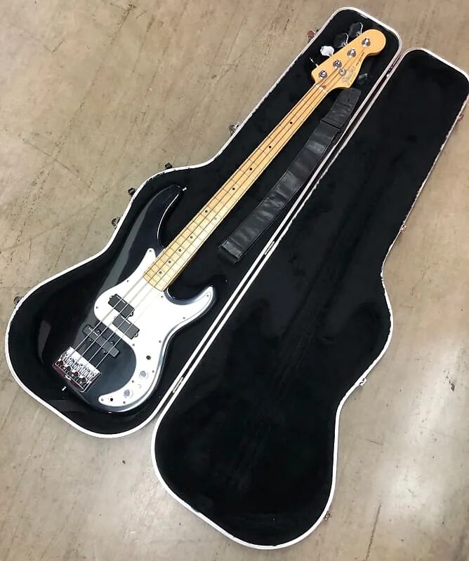 Fender Precision Bass Plus. Fender Precision Bass Plus 1989]. Fender Precision Bass Plus 1980. Fender Precision Bass made in USA.