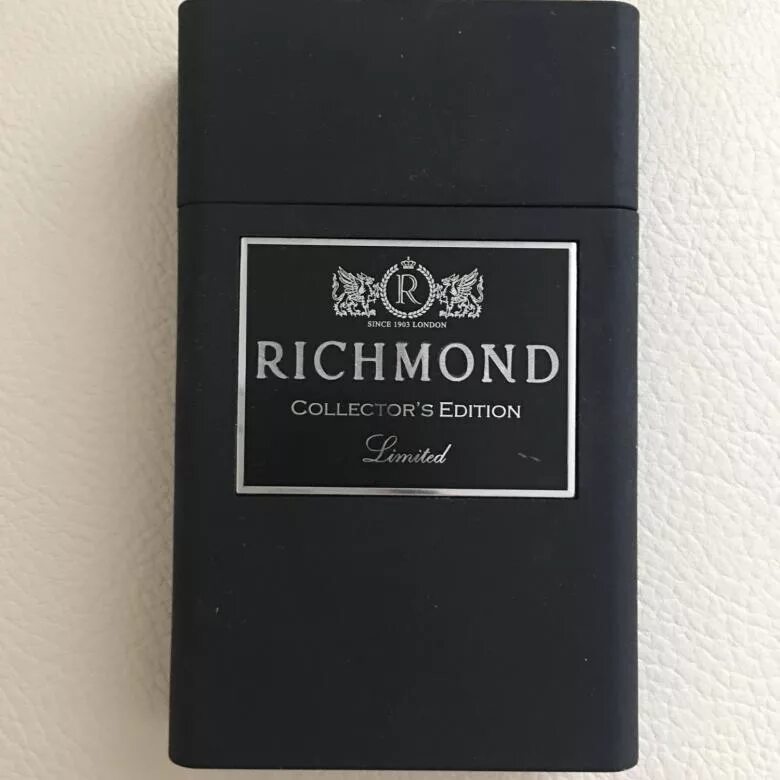 Сигареты Richmond Collector's Edition. Сигареты Richmond Collectors Edition портсигар. Сигареты Ричмонд Блэк эдитион. Sobranie Richmond сигареты.