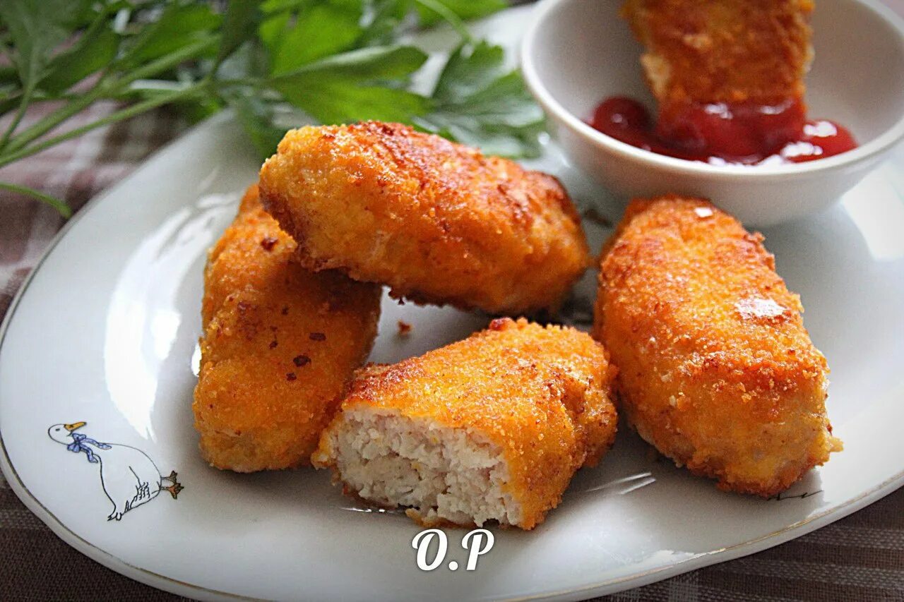 Отбивные в хрустящей панировке. Судак жареный в панировке. Рыбные молоки жареные. Как пожарить рыбу в панировочных сухарях. Филе минтая жареное.