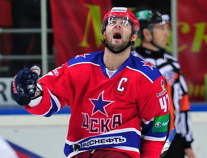 Радулов ак барс. Дисквалификация радулова. Дисквалификация радулова. Беззубый радулов. Слепышев хоккеист цска.