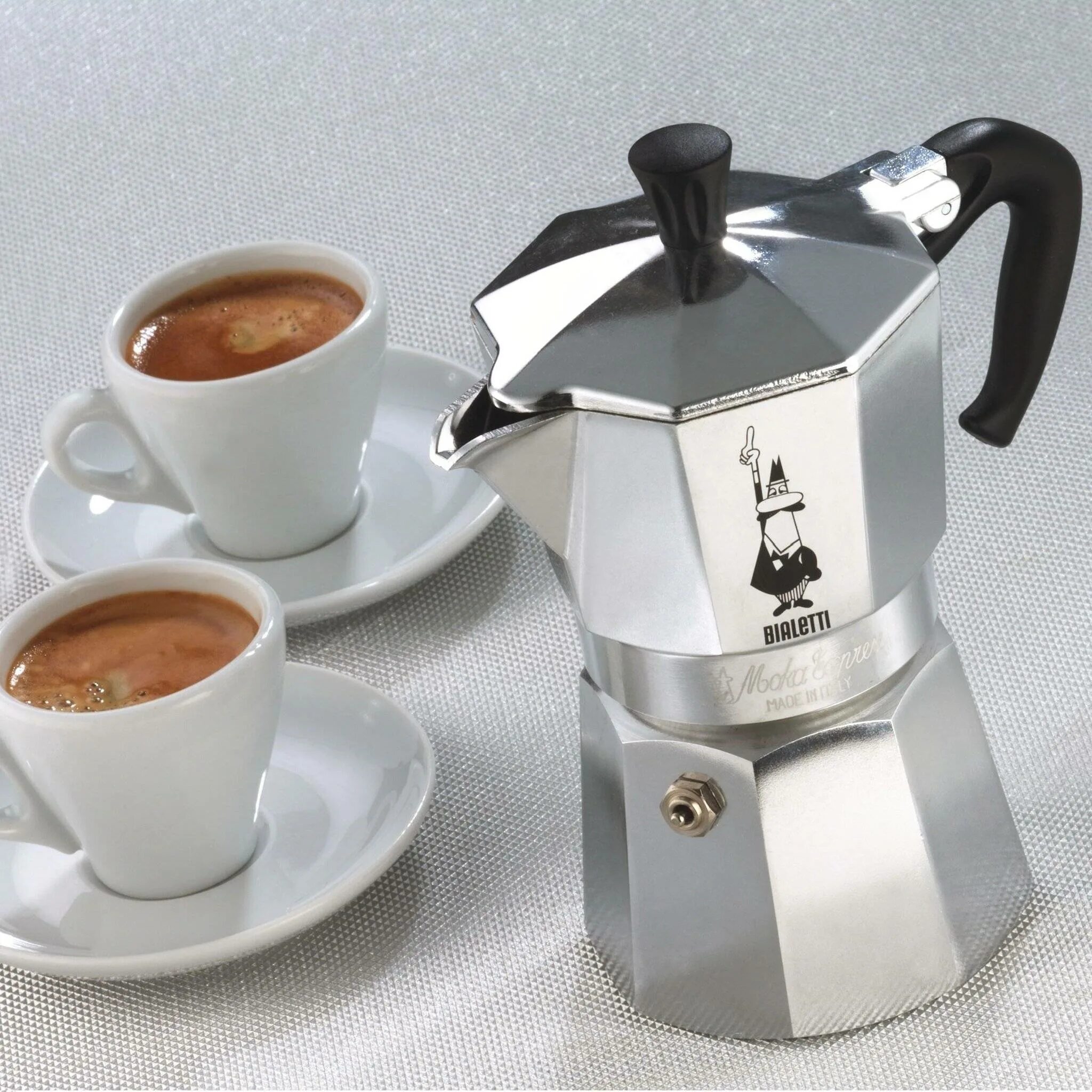 Почему кофе горчит. Кофеварка nespresso гейзерная. гейзерная кофеварка bialetti. гейзерная кофеварка lavazza. эспрессо макер гейзерная кофеварка.
