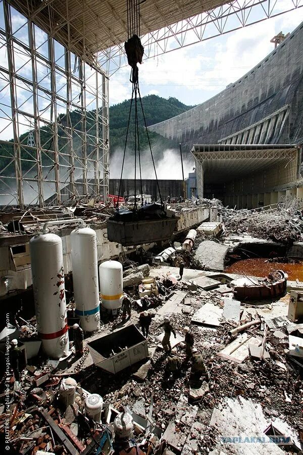 Саяно-Шушенская ГЭС авария. Саяно-Шушенская ГЭС 2009. Саяно-Шушенская ГЭС авария 2009. Катастрофа на Саяно-Шушенской ГЭС.